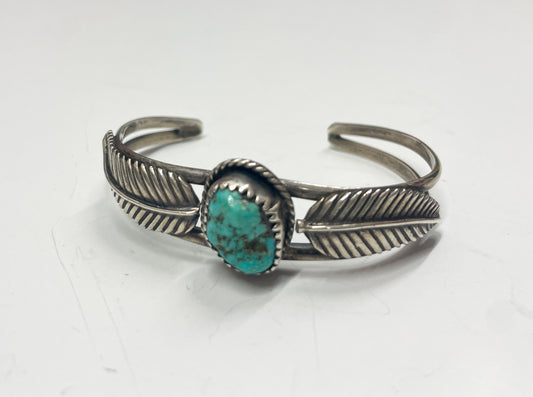 1970s Vintage Sterling and Turquoise Natural Stone 2 Feather Bracelet