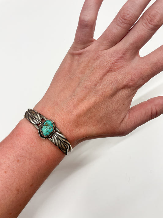 1970s Vintage Sterling and Turquoise Natural Stone 2 Feather Bracelet