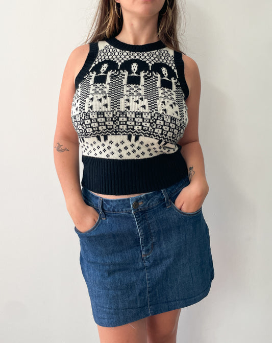 1970s Vintage Black & Cream Ladies Novelty Knit Sweater Vest