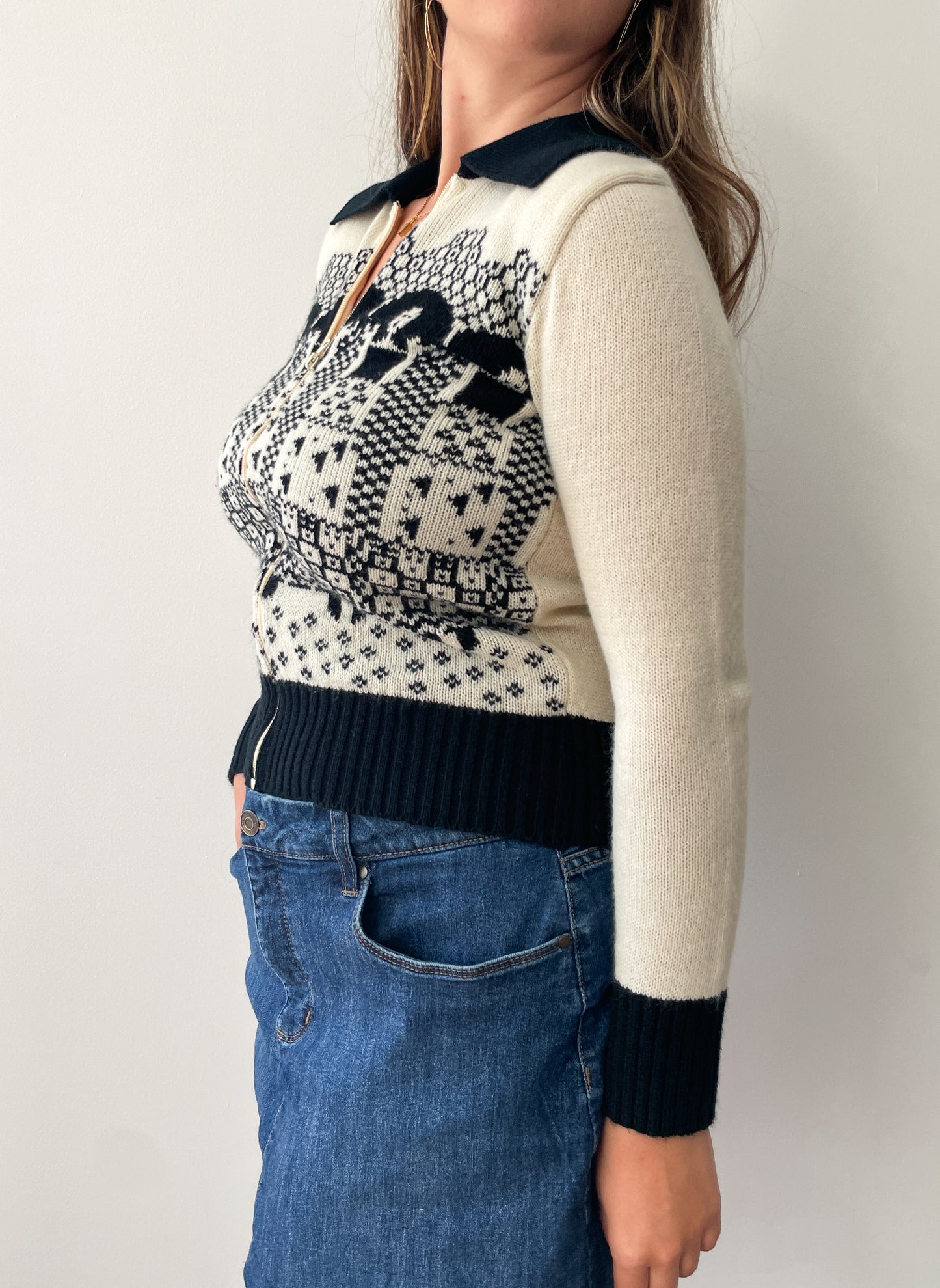 1970s Vintage Black and Cream Novelty Ladies Knit Zip Up Sweater