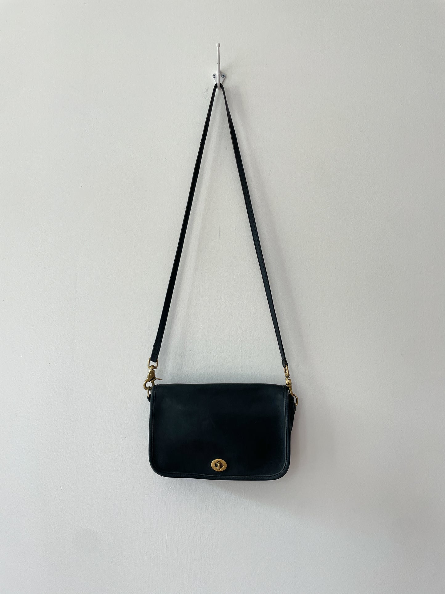 1990s Vintage COACH Pocket Purse 9755 Crossbody