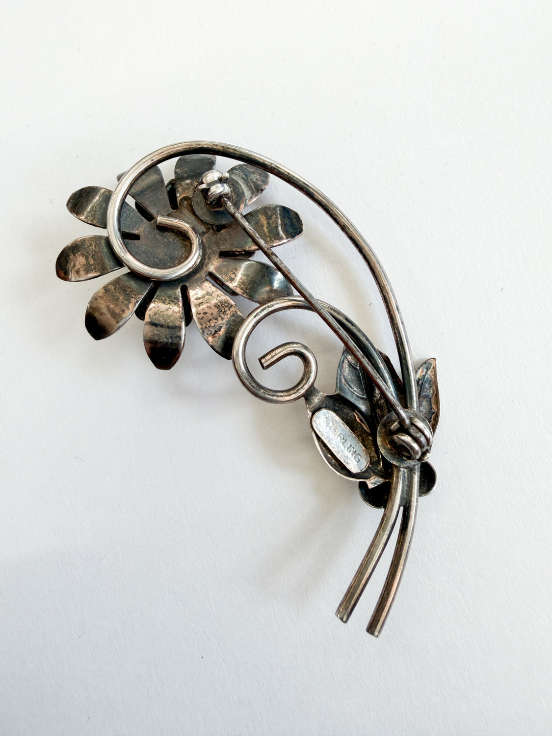 1990s Vintage Sterling Silver Swirling Flower Leaves Brooch