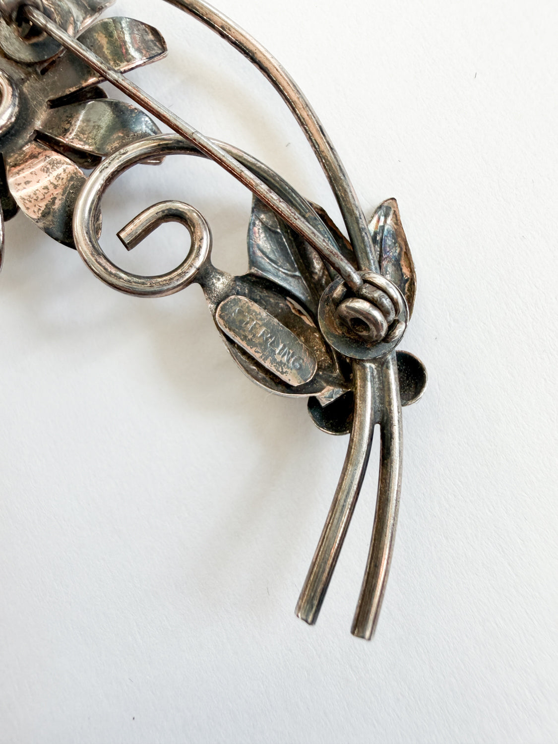 1990s Vintage Sterling Silver Swirling Flower Leaves Brooch