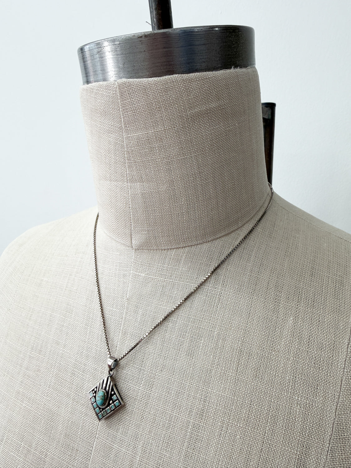 1980s Vintage Turquoise Diamond Shaped Inlay Hand Pendant Necklace