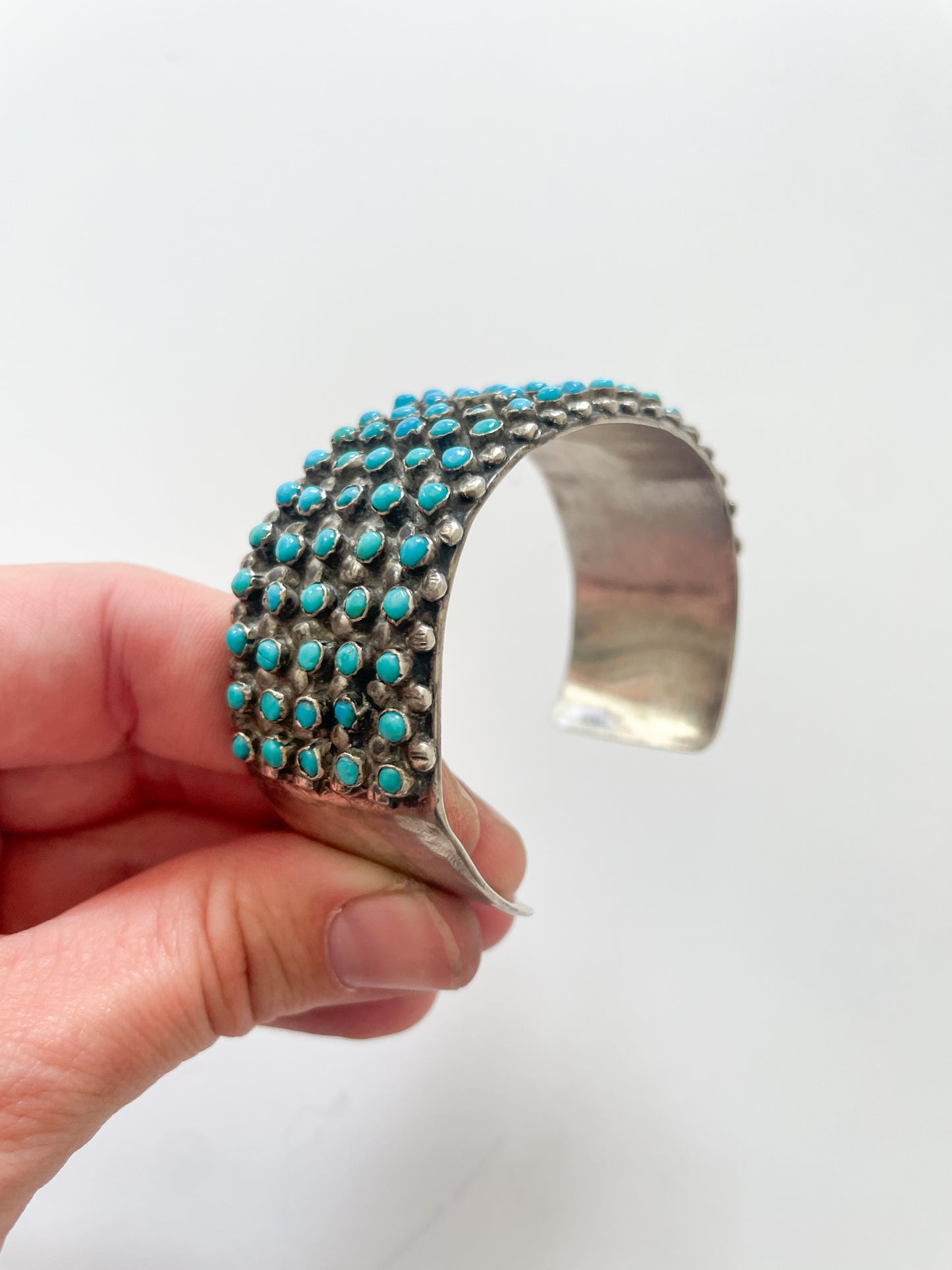 1950s - 1960s Vintage Zuni Snake Eye Turquoise Petit Point Cuff Bracelet