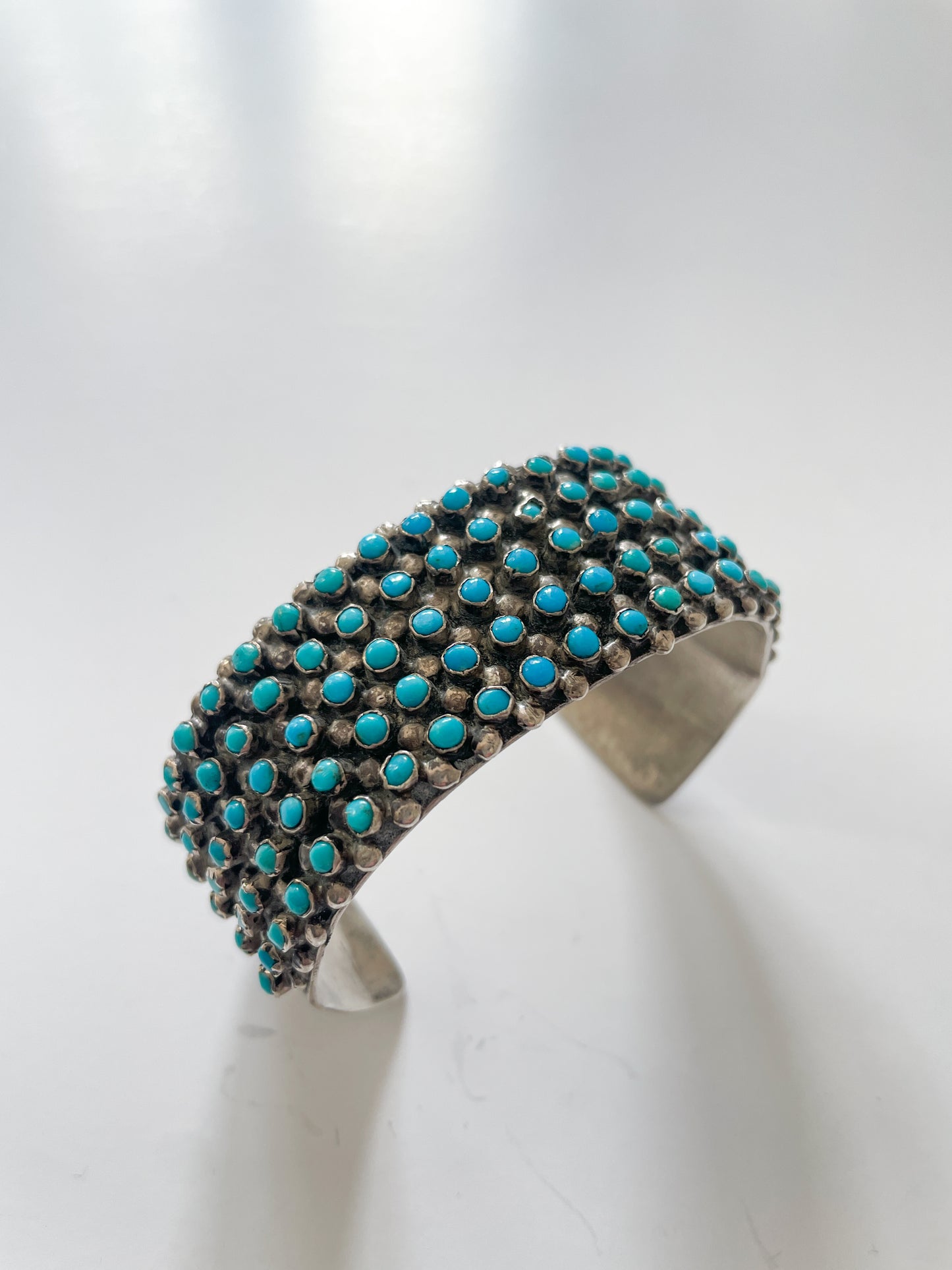 1950s - 1960s Vintage Zuni Snake Eye Turquoise Petit Point Cuff Bracelet