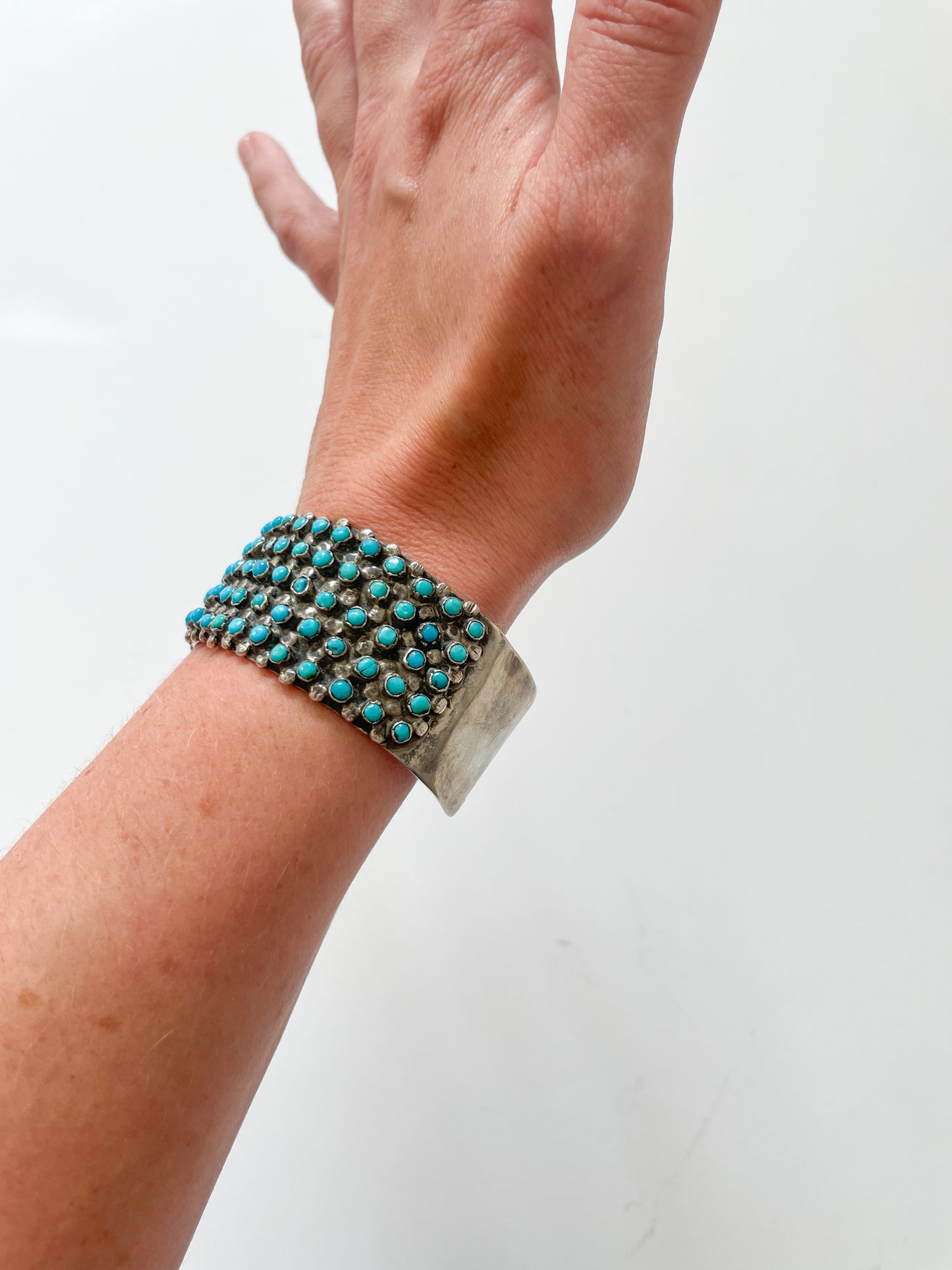 1950s - 1960s Vintage Zuni Snake Eye Turquoise Petit Point Cuff Bracelet