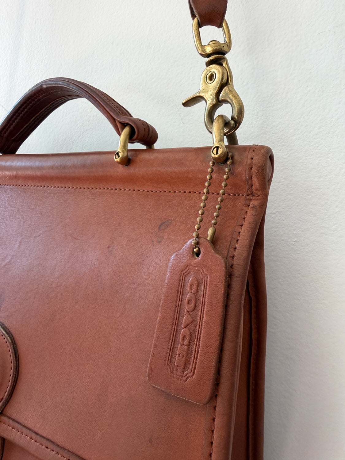 1994 Vintage COACH British Tan Willis 9927 Crossbody Bag Authenticated 90s