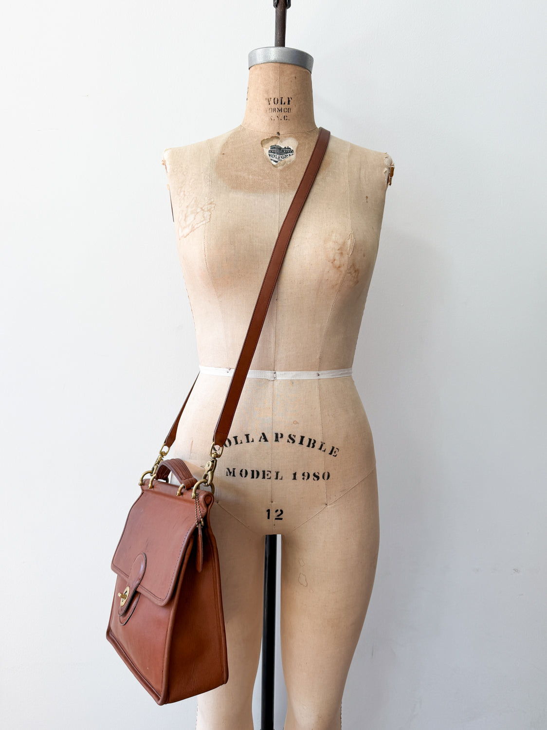 1994 Vintage COACH British Tan Willis 9927 Crossbody Bag Authenticated 90s