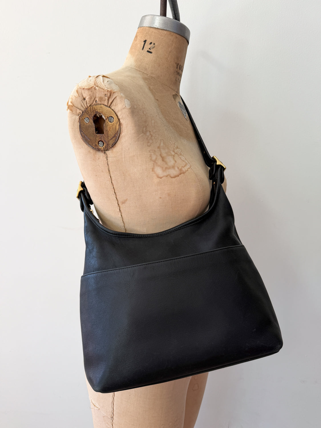 Y2K 2000s Vintage 9058 COACH Legacy Hobo Bag Authenticated
