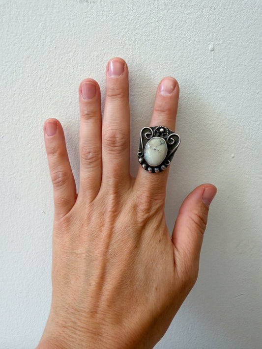1990s Vintage Sterling & Milky White Agate Ring