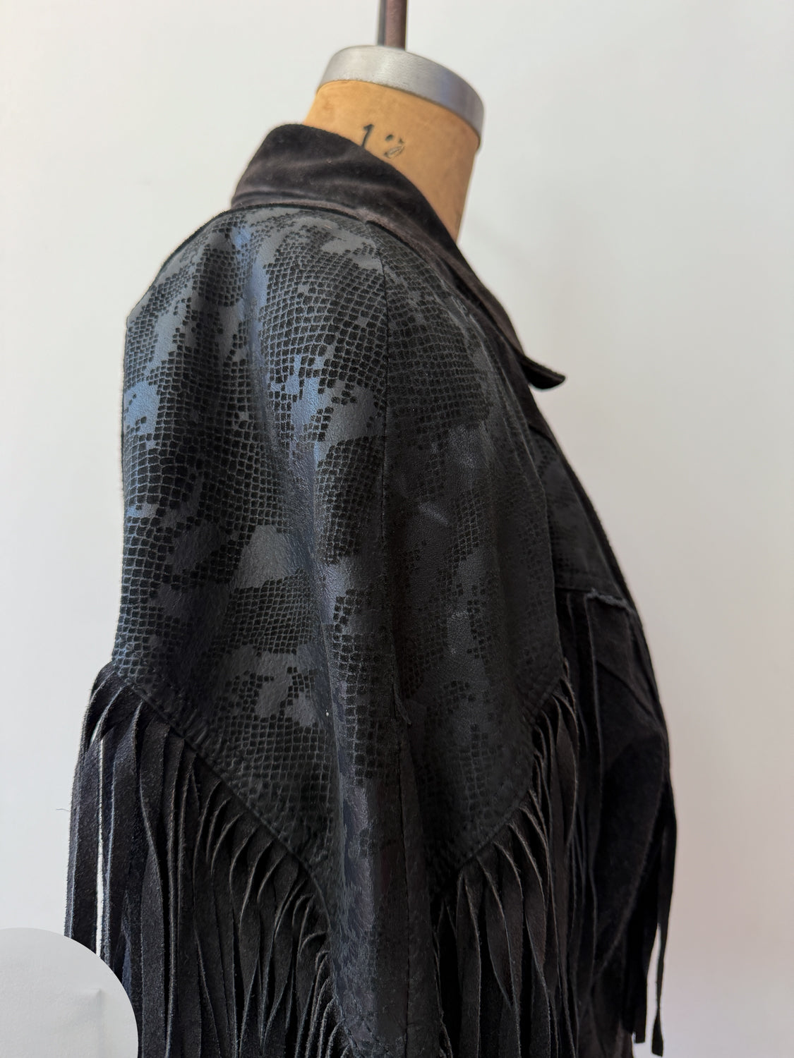 1980s Vintage Black Suede Leather Embossed Reptile Zip Up Fringe Jacket