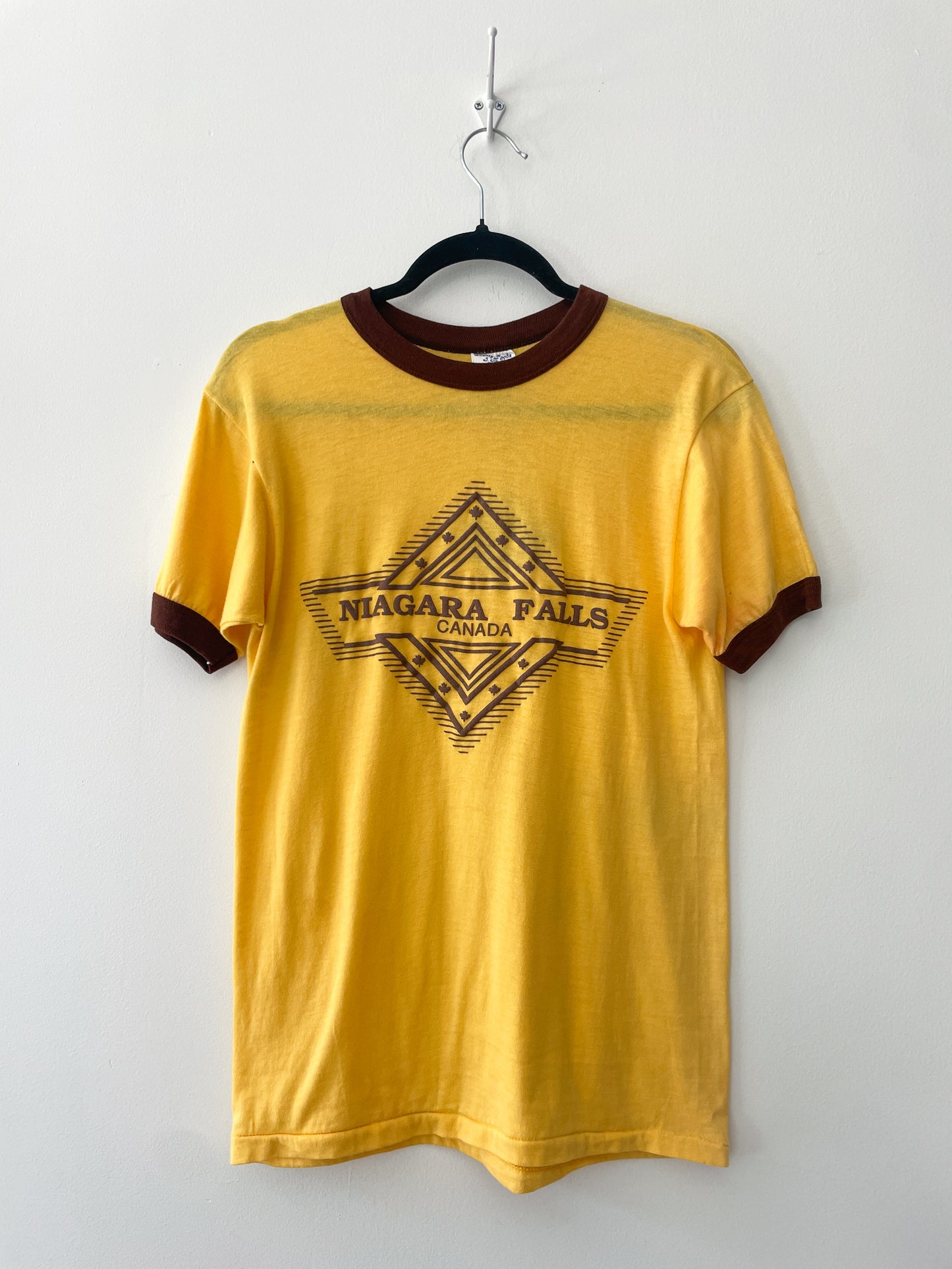 1970s Vintage Niagra Falls Canada Ringer Tee Shirt