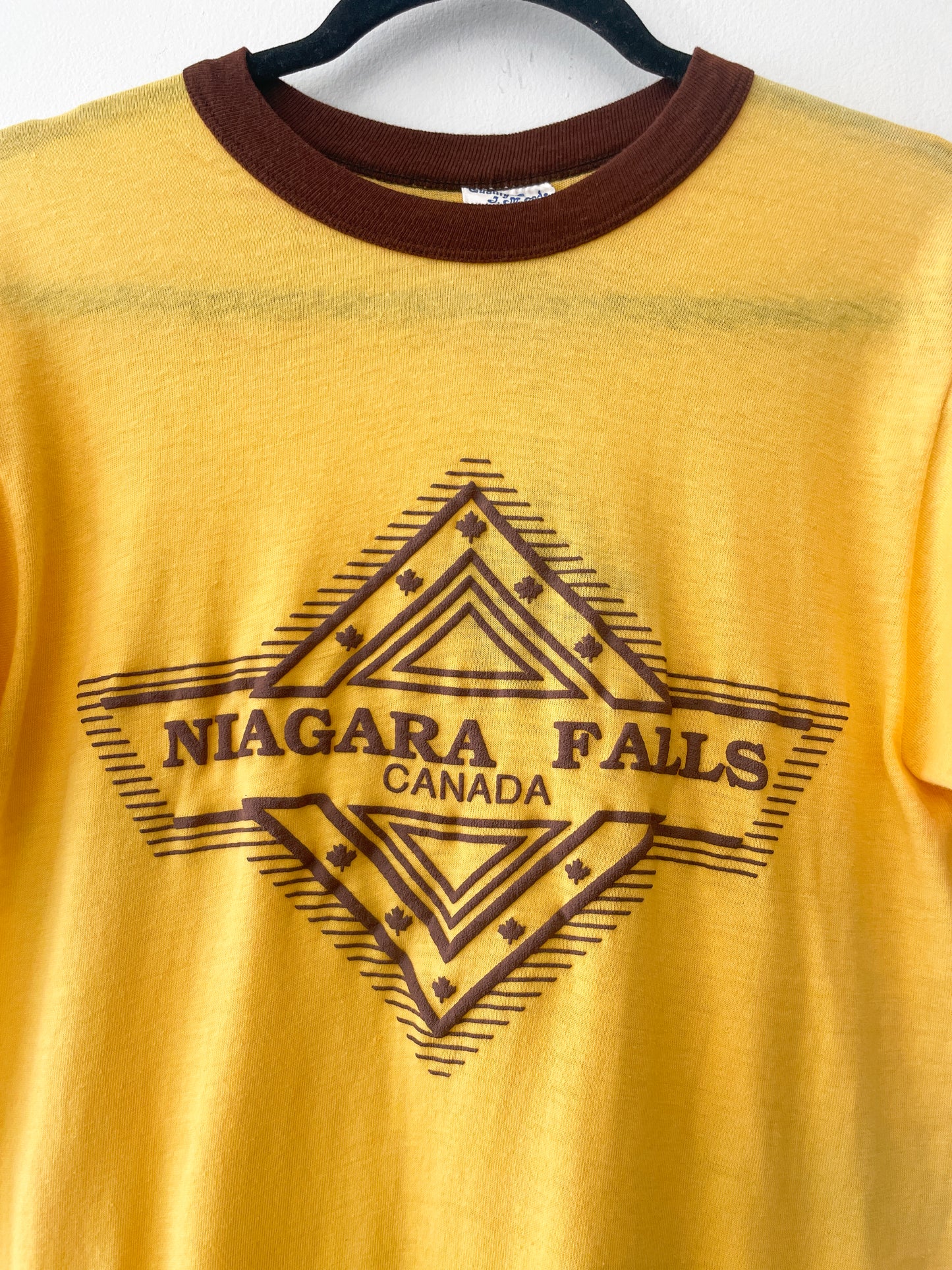 1970s Vintage Niagra Falls Canada Ringer Tee Shirt