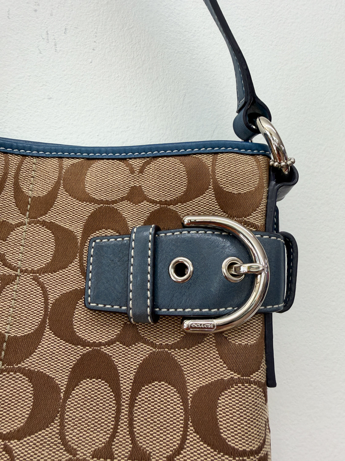2000s Y2K COACH Signature Soho Jaquard Canvas & Blue Trim Leather Purse #3577