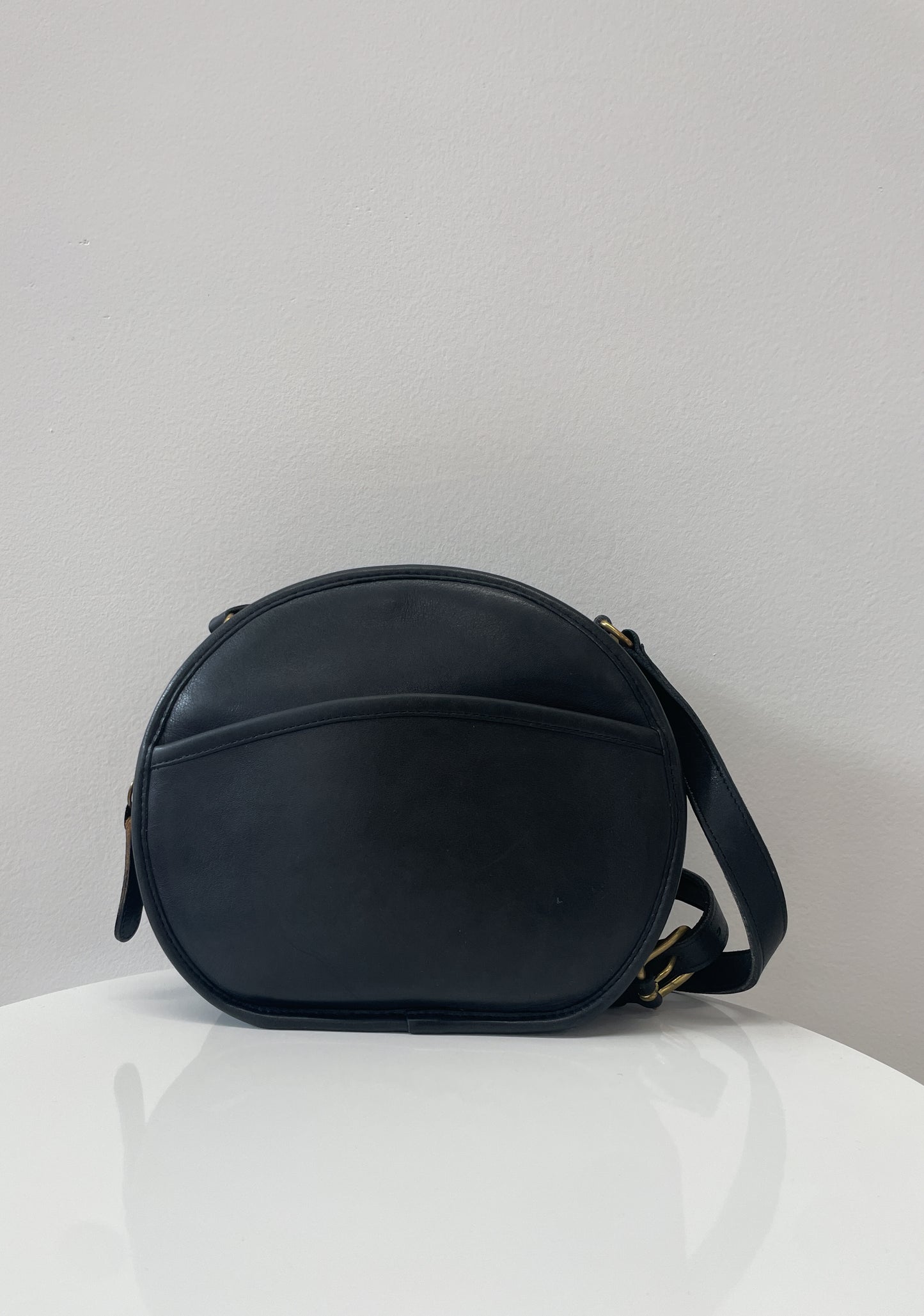 1980s Vintage COACH Leatherware Chester Canteen Black Authentic Original 9901 Crossbody Purse