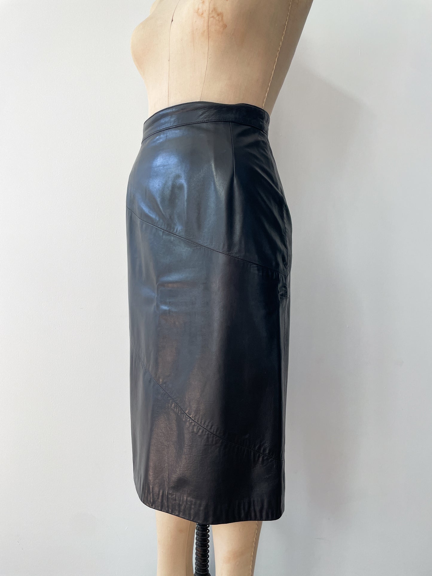 1980s Vintage Soft Black Leather Skirt