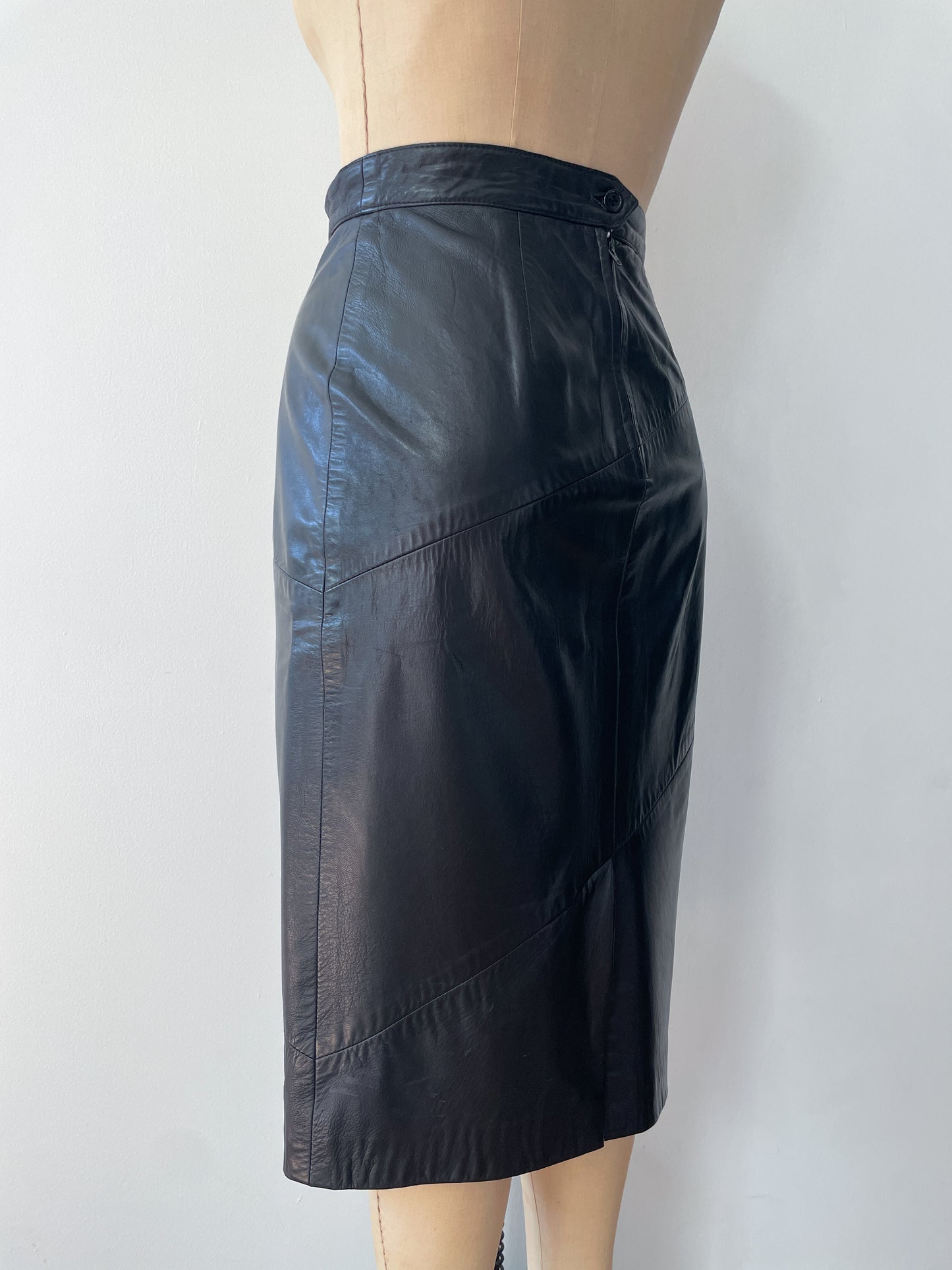 1980s Vintage Soft Black Leather Skirt
