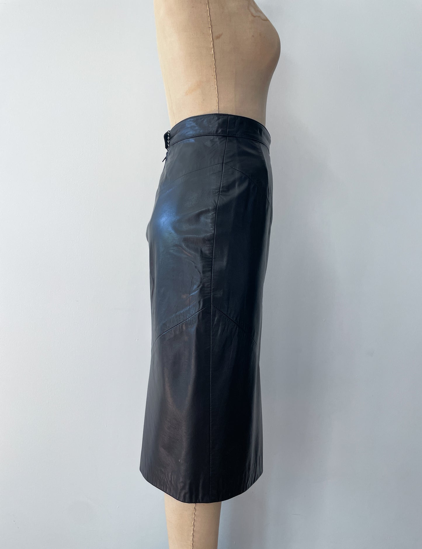 1980s Vintage Soft Black Leather Skirt