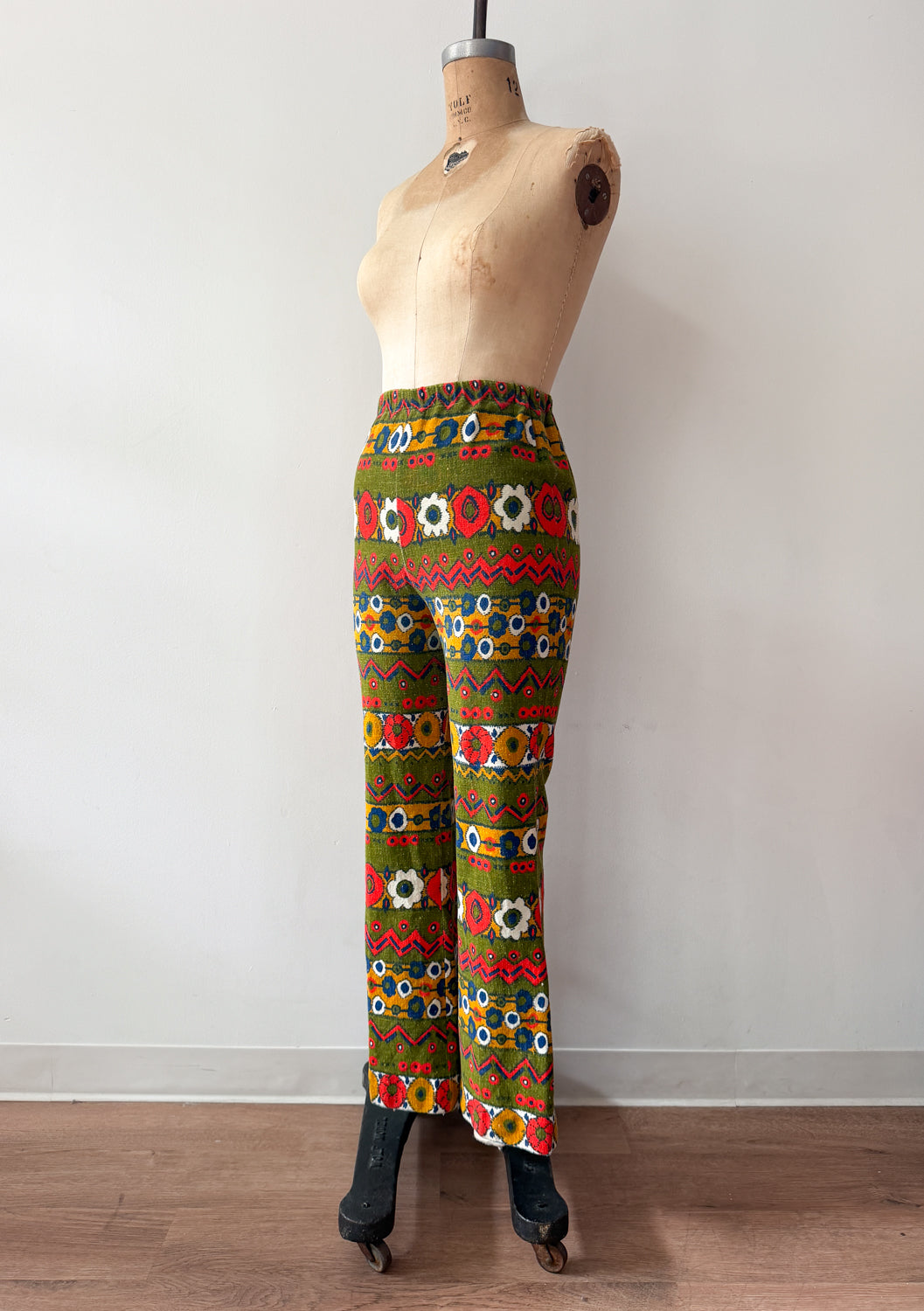 1960s Vintage Barkcloth Psychedelic Floral Zig Zag Bellbottom Pants