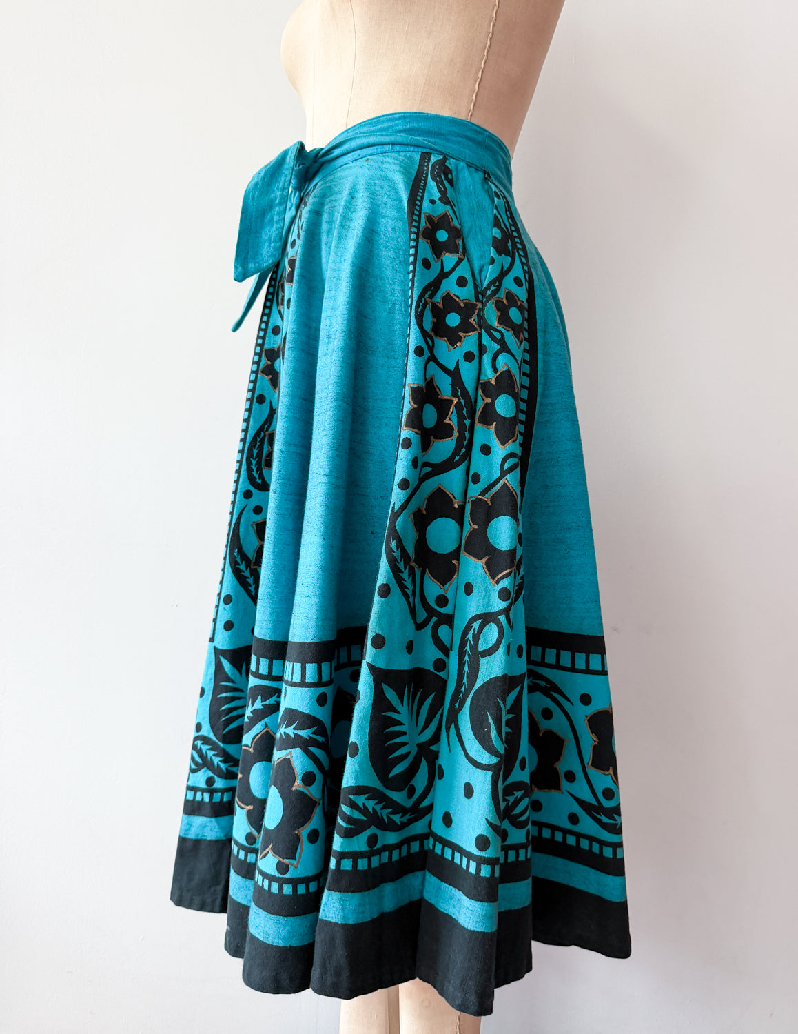 1950s Vintage Maya de Mexico Teal Floral Cotton Patio Full Circle Skirt