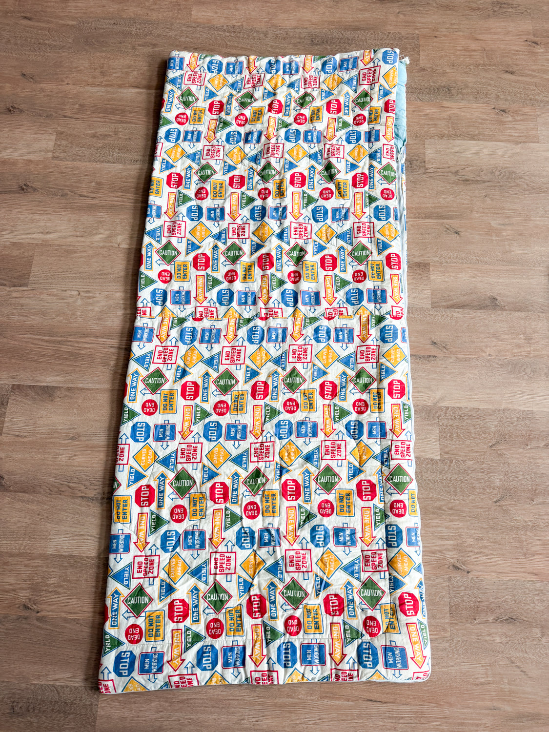 1960s Vintage SIGNS SIGNS SIGNS! Mod Primary Colors Sleeping Bag with Original Bag