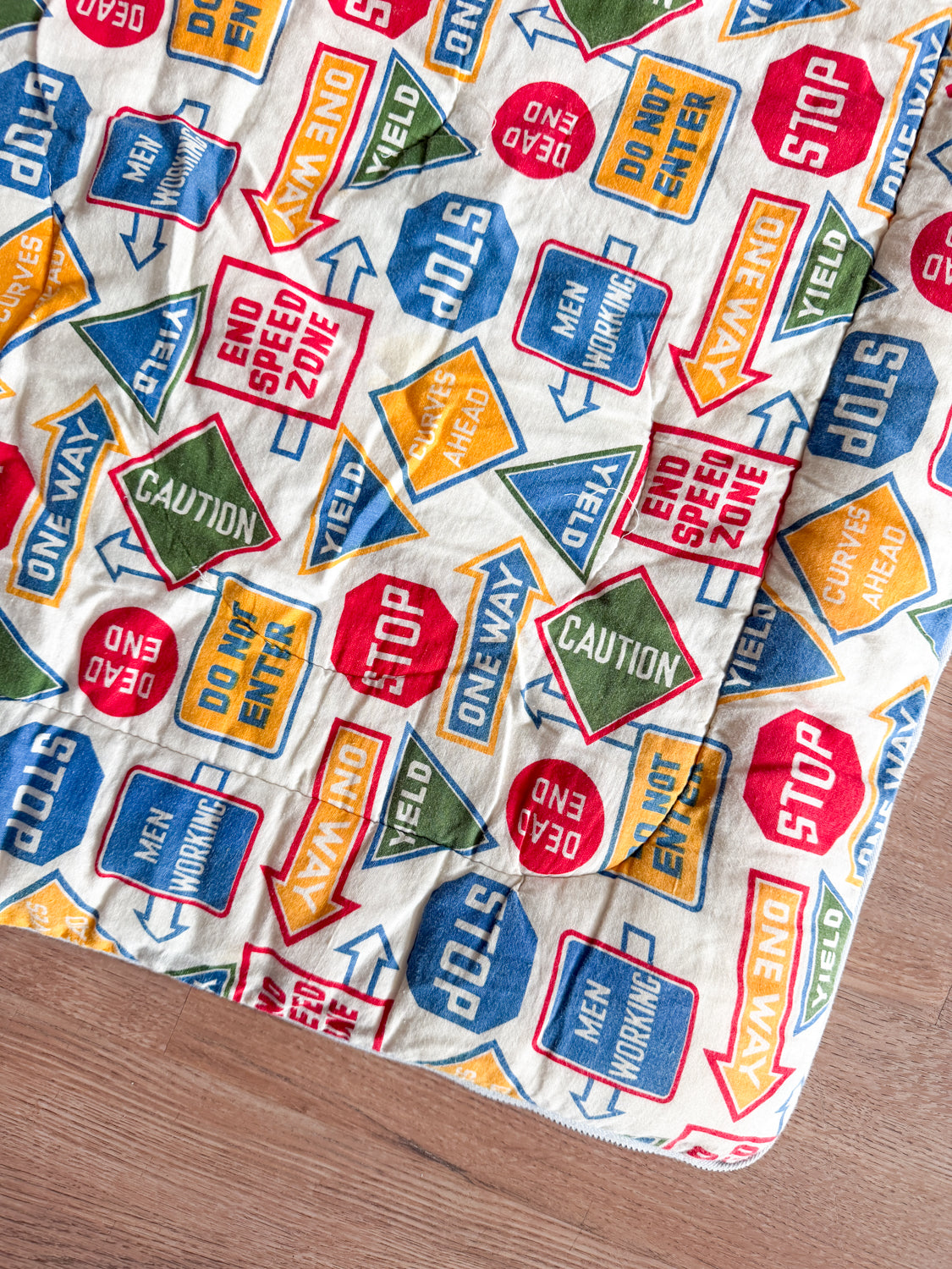 1960s Vintage SIGNS SIGNS SIGNS! Mod Primary Colors Sleeping Bag with Original Bag