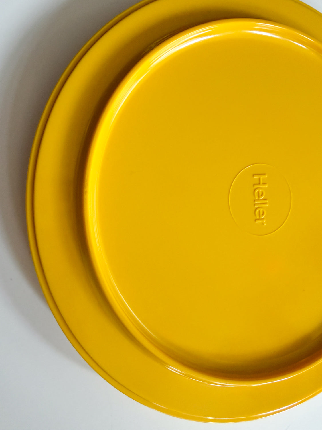 1970s Vintage 10" Yellow Melamine Dinner "Maxplates" by Heller; Massimo Vignelli - Designer