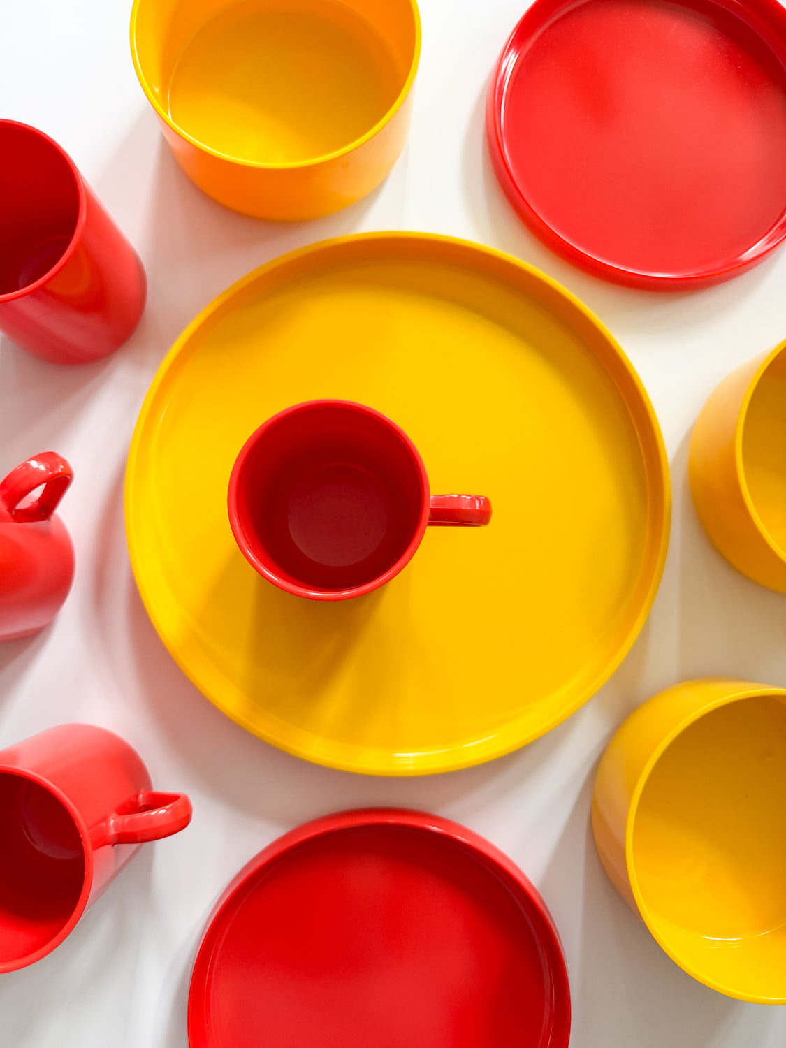 1970s Vintage 10" Yellow Melamine Dinner "Maxplates" by Heller; Massimo Vignelli - Designer