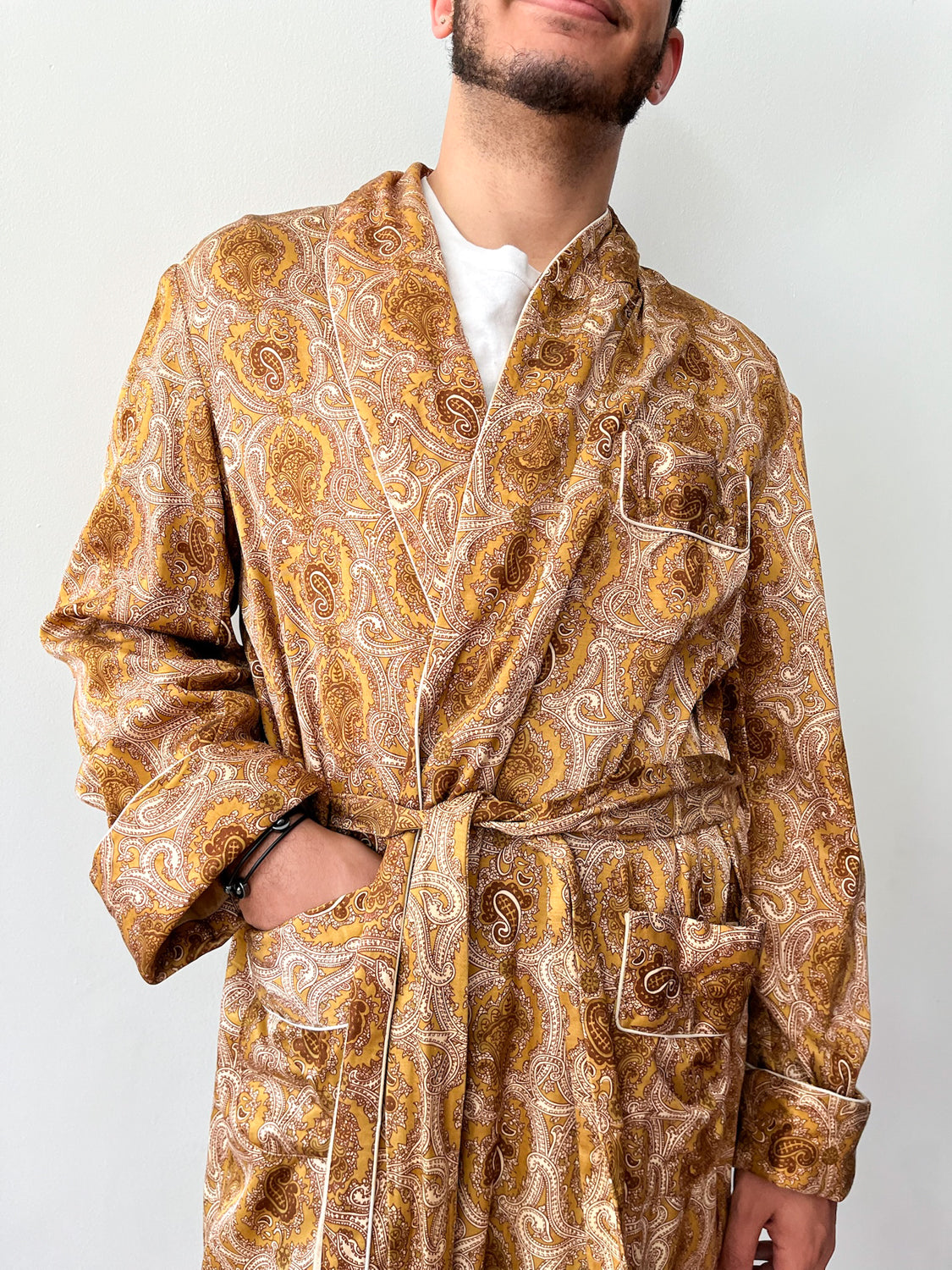 1960s Vintage Yellow Paisley Lined Multi-Pocket Robe