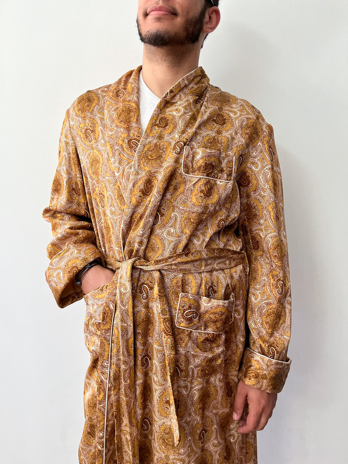 1960s Vintage Yellow Paisley Lined Multi-Pocket Robe