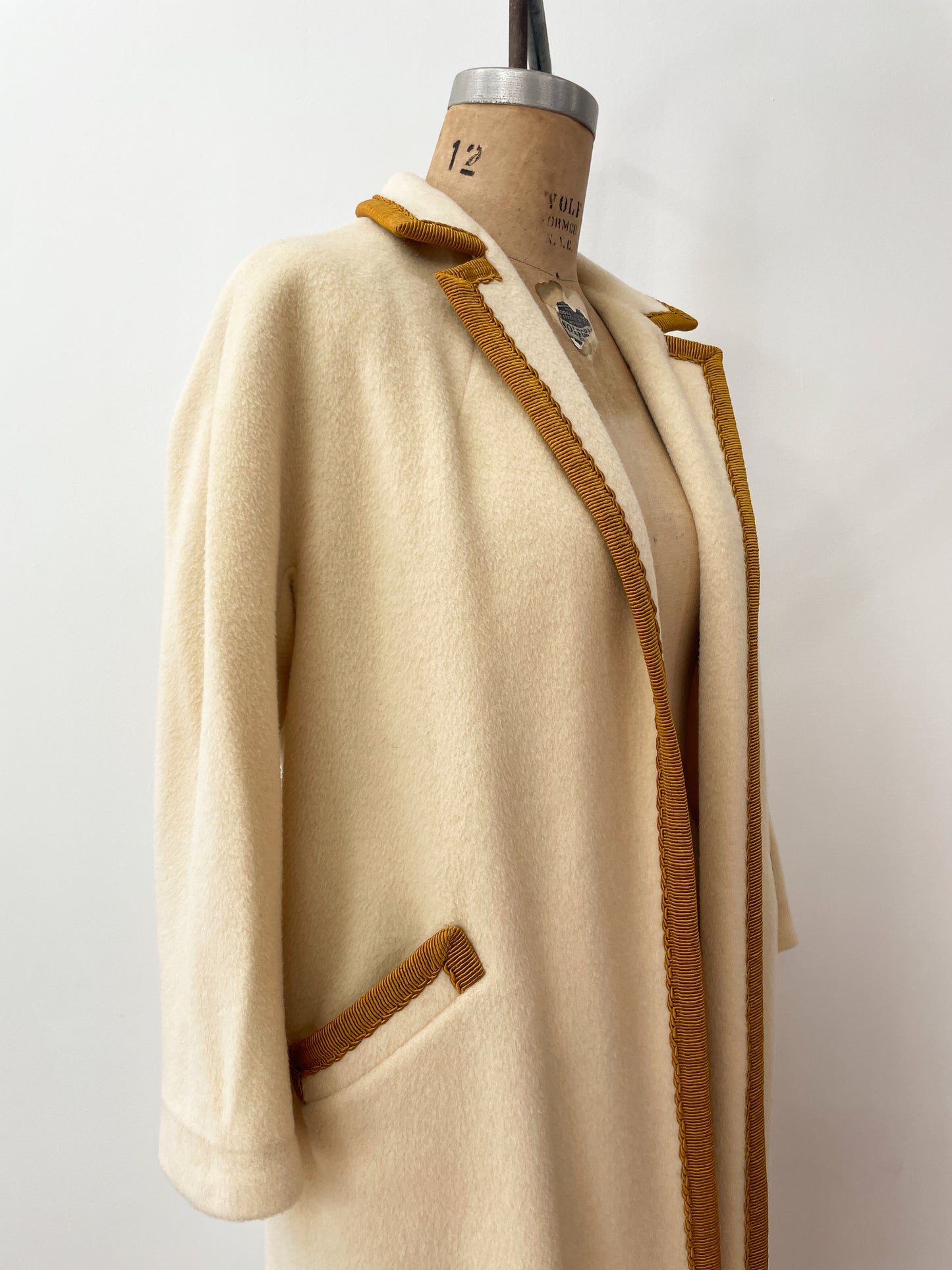 1960s Vintage Cream Wool Open Coat with Golden Trim