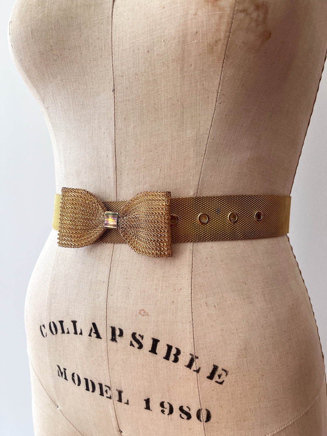 1980s Vintage Gold Tone Big Bow Metal Belt