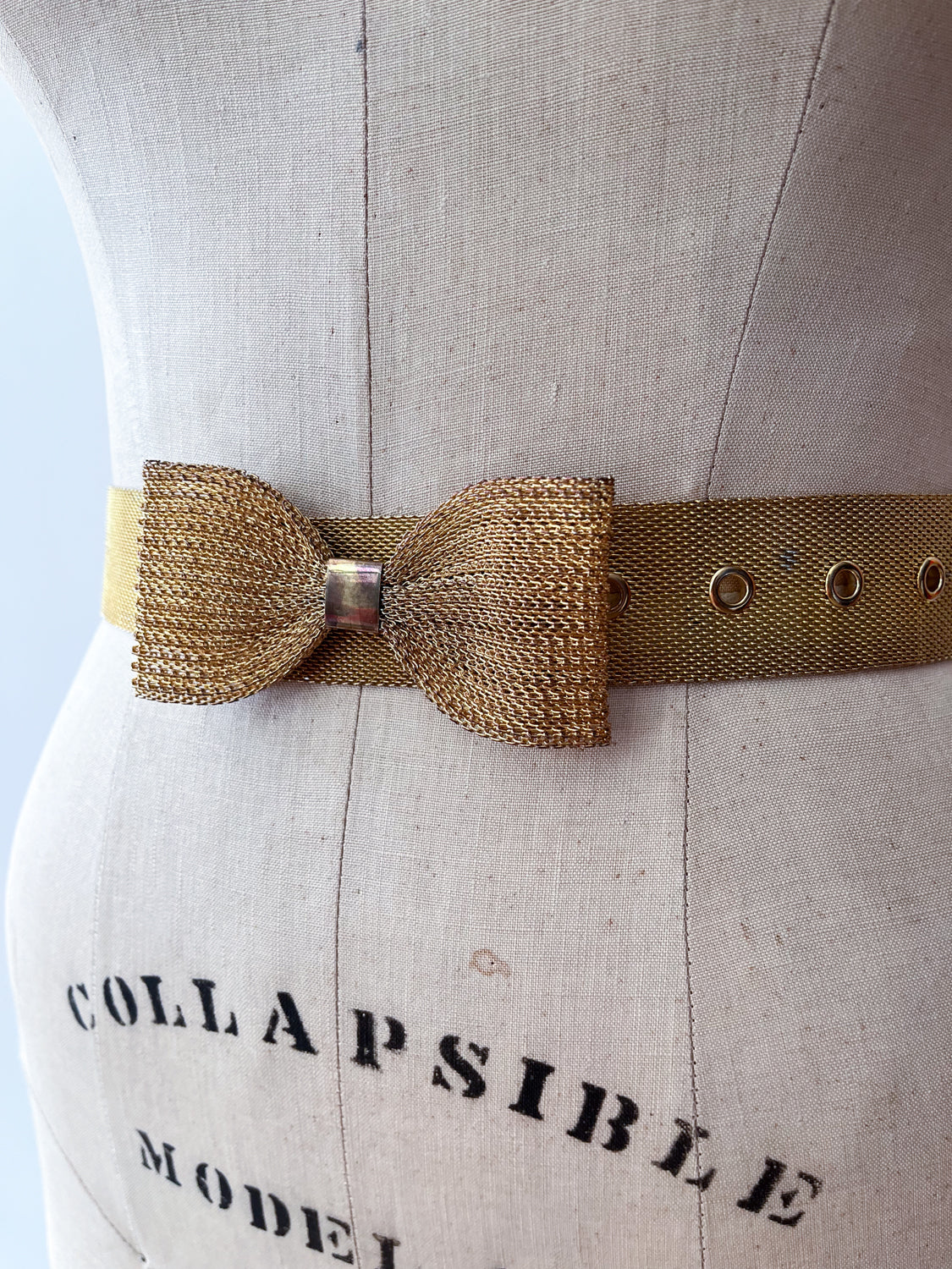 1980s Vintage Gold Tone Big Bow Metal Belt