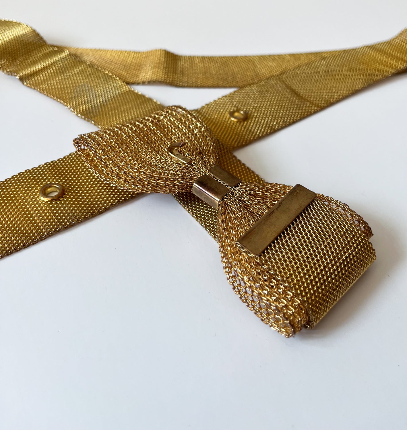 1980s Vintage Gold Tone Big Bow Metal Belt
