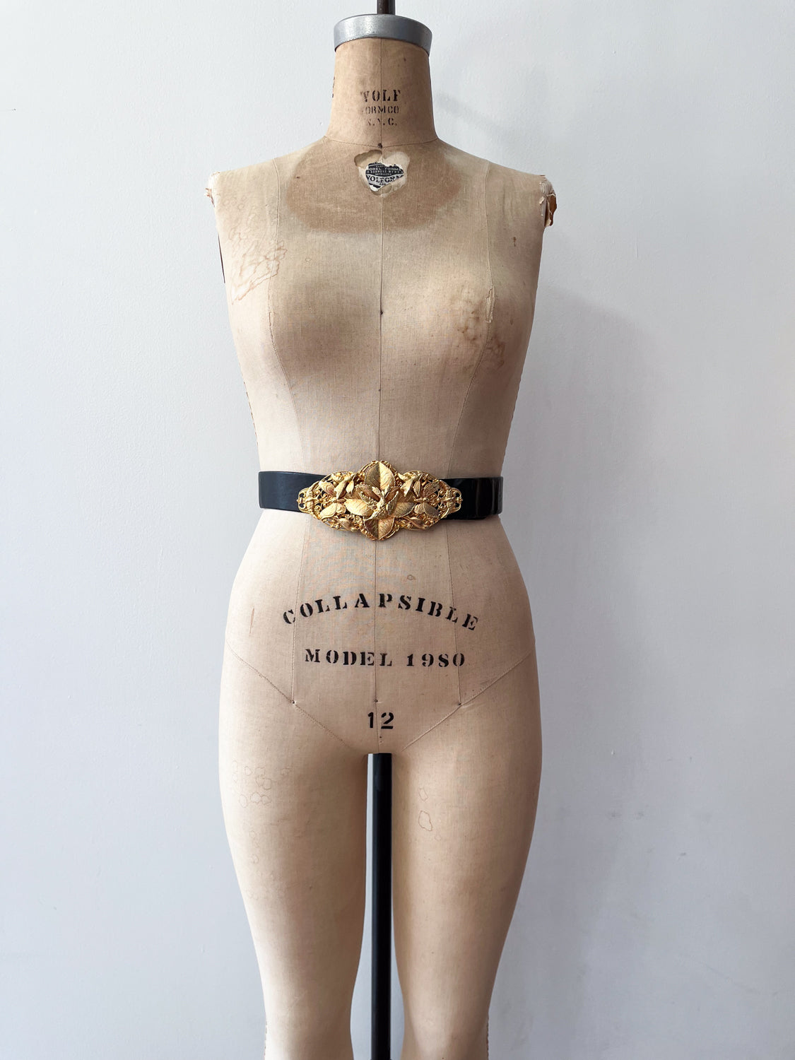 1970s - 1980s Vintage All The Birds and Butterflies Leather Belt