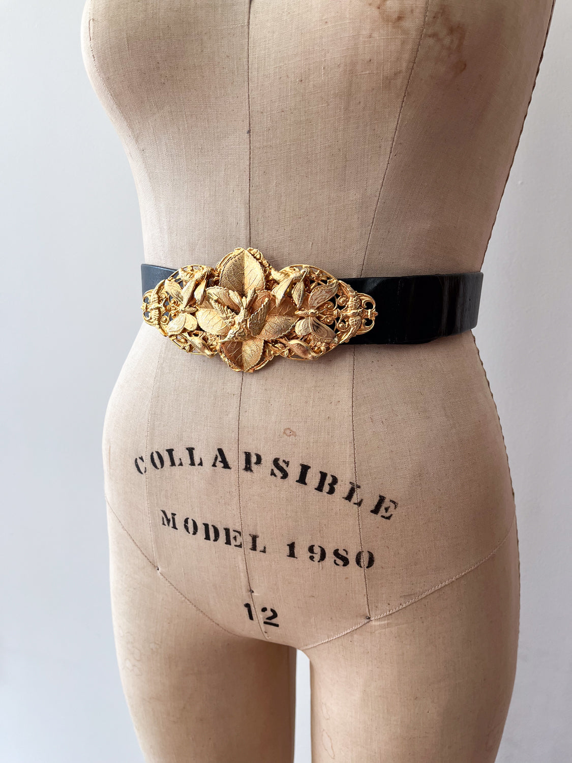 1970s - 1980s Vintage All The Birds and Butterflies Leather Belt