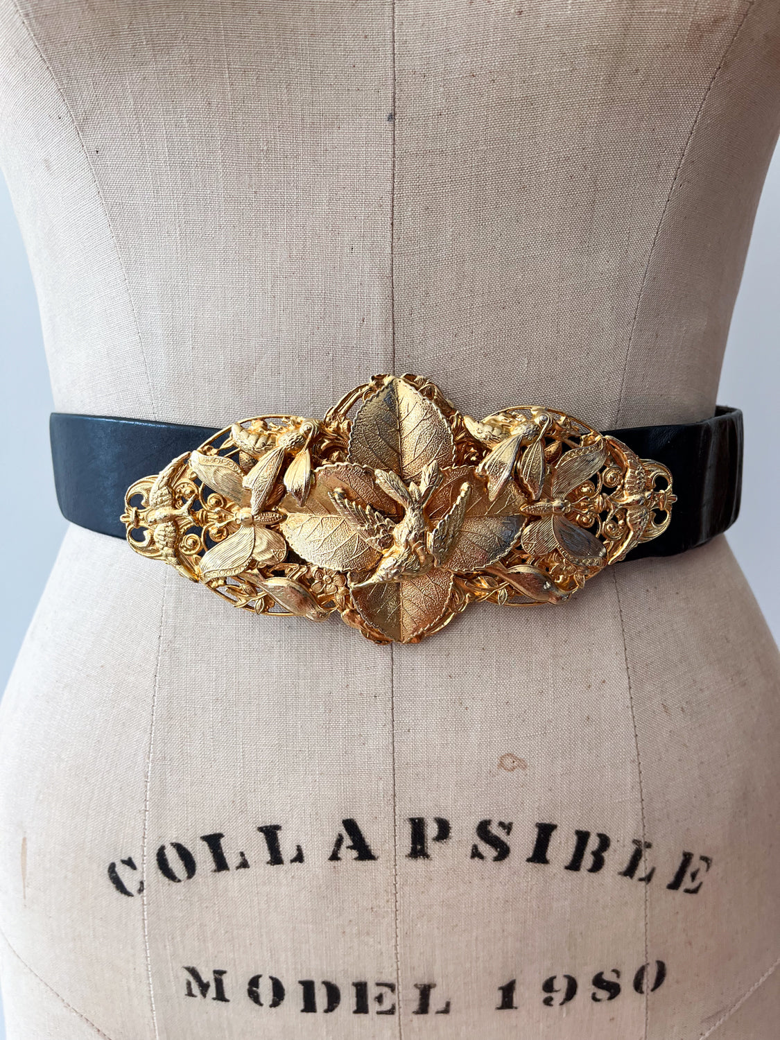1970s - 1980s Vintage All The Birds and Butterflies Leather Belt