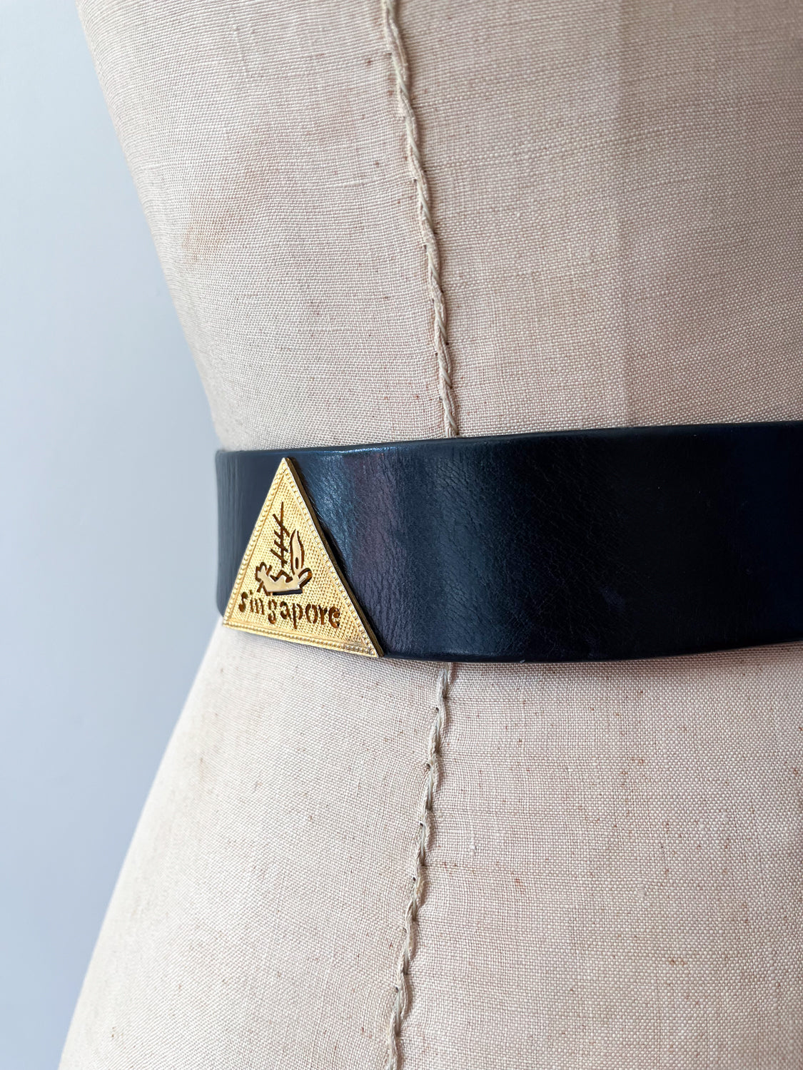 1950s Vintage Saks 5th Avenue World Traveler Cities Leather Belt