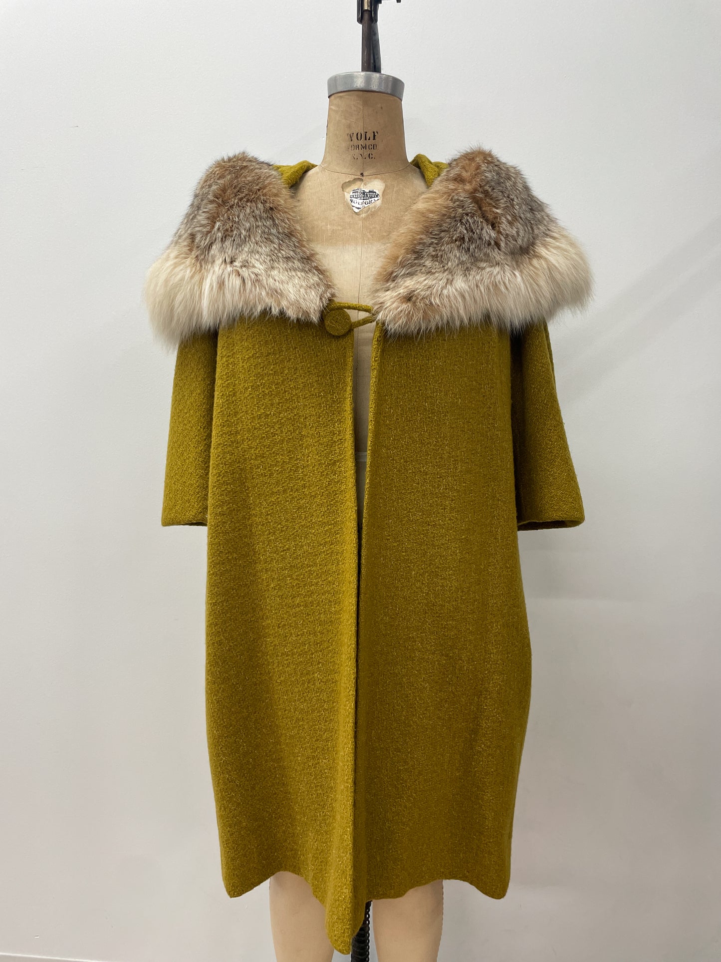 1950s Vintage Stunning Chartreuse Wool & Silk Lined Fox Fur Trim Swing Coat