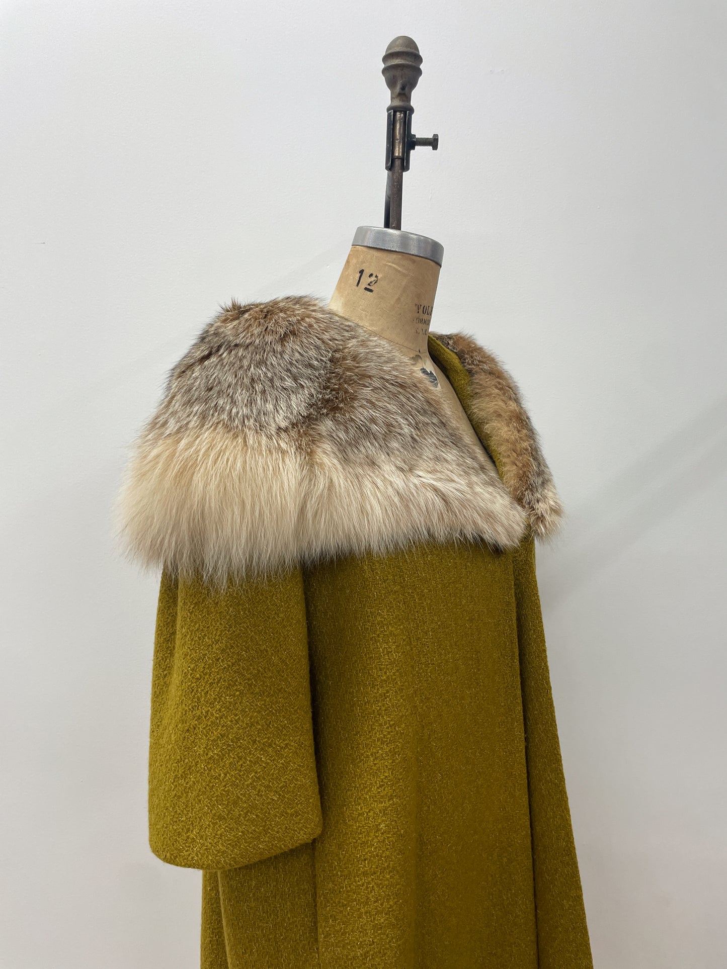 1950s Vintage Stunning Chartreuse Wool & Silk Lined Fox Fur Trim Swing Coat