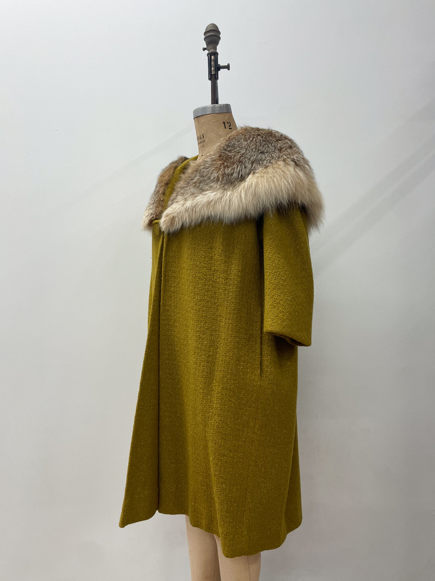 1950s Vintage Stunning Chartreuse Wool & Silk Lined Fox Fur Trim Swing Coat