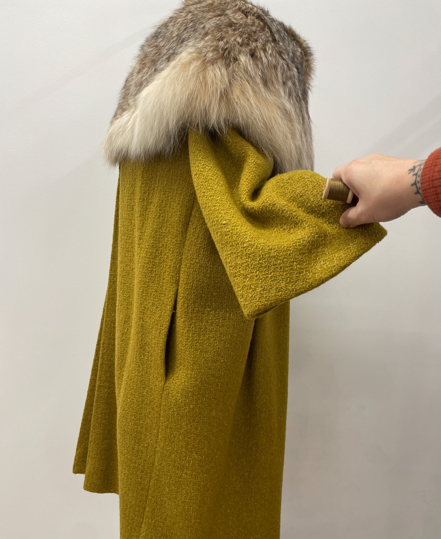 1950s Vintage Stunning Chartreuse Wool & Silk Lined Fox Fur Trim Swing Coat
