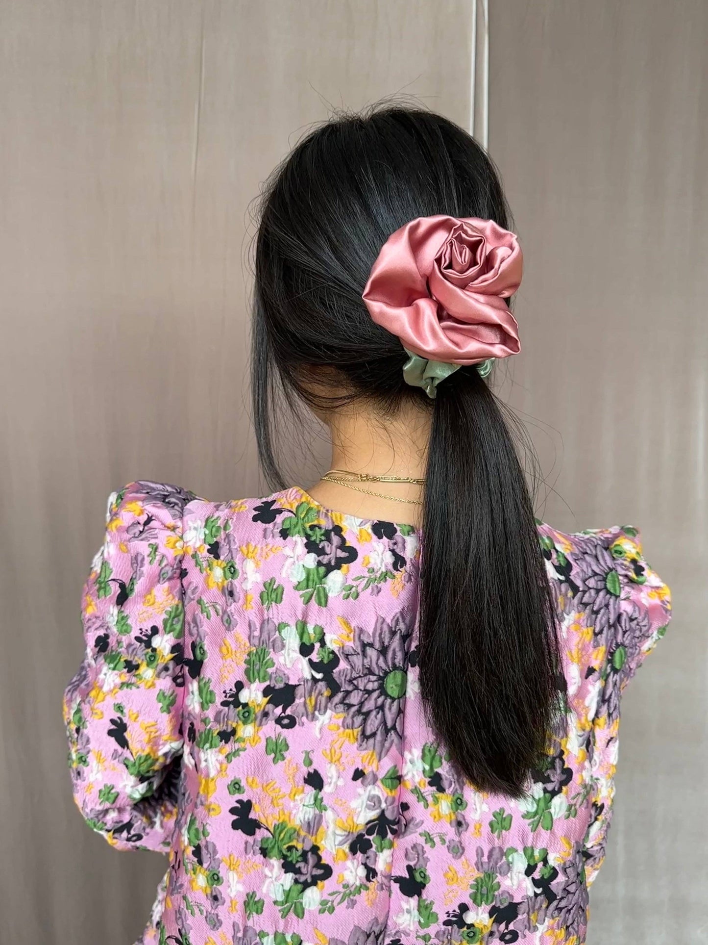 Rosette Scrunchie | Room Shop