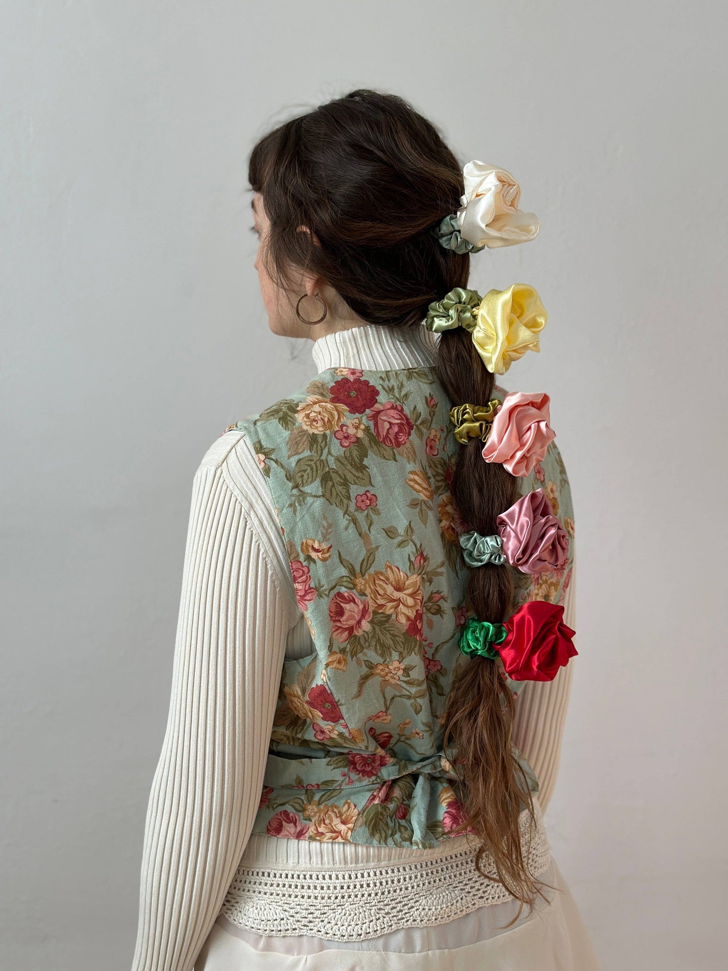 Rosette Scrunchie | Room Shop